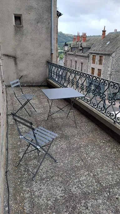 Appartement Chez Germaine à Murat