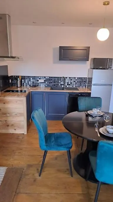 Appartement Chez Germaine à Murat  France
